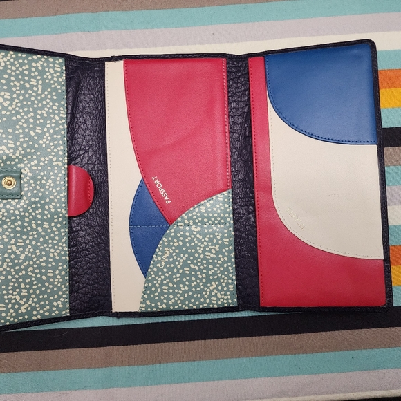 Radley London Passport wallet - Picture 9 of 15